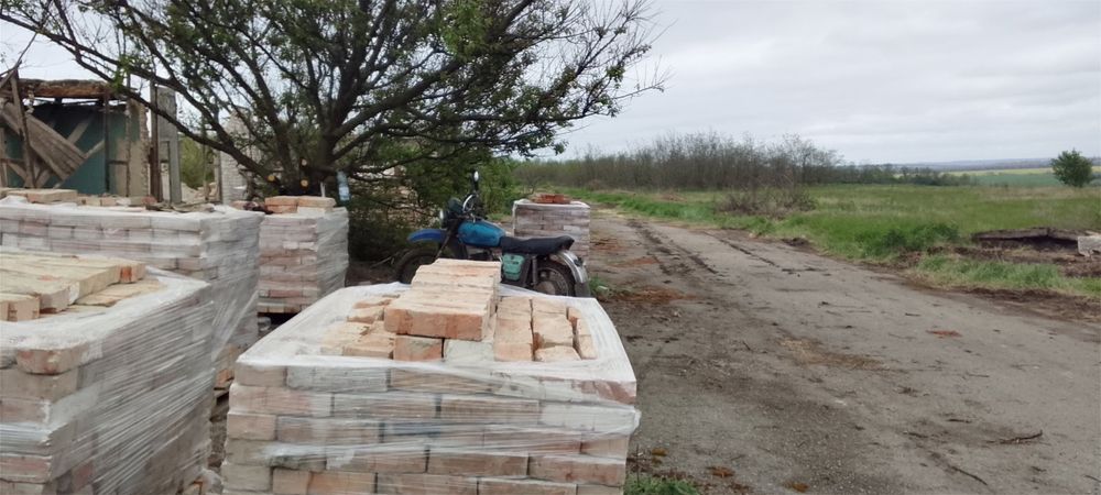 Продам красный кирпич