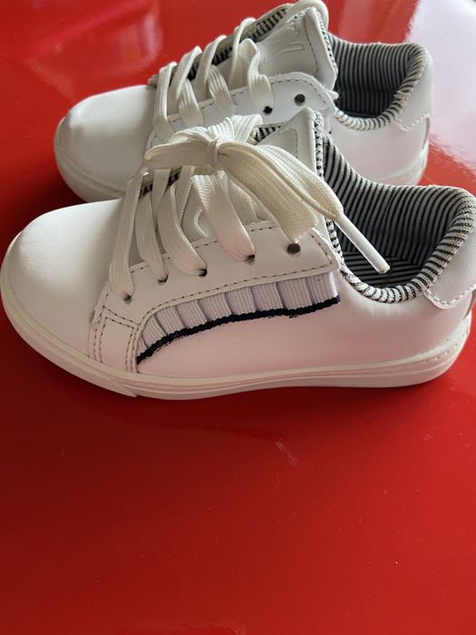 Sapatilha branca menina zippy