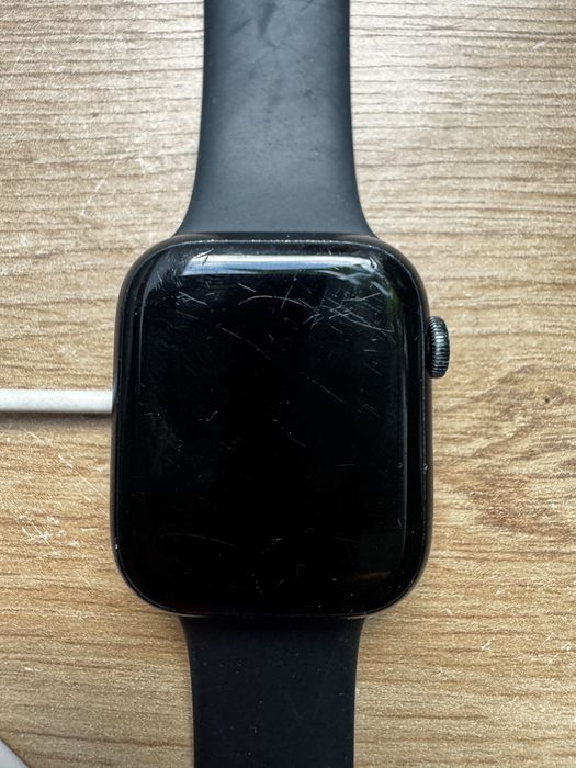 Apple Watch seria 8 45 mm GPS