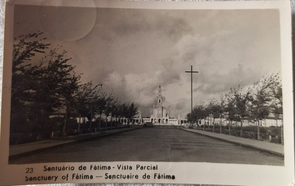 Postais Portugal Alcobaça Fátima Guimarães Leiria  anos 50  sepia