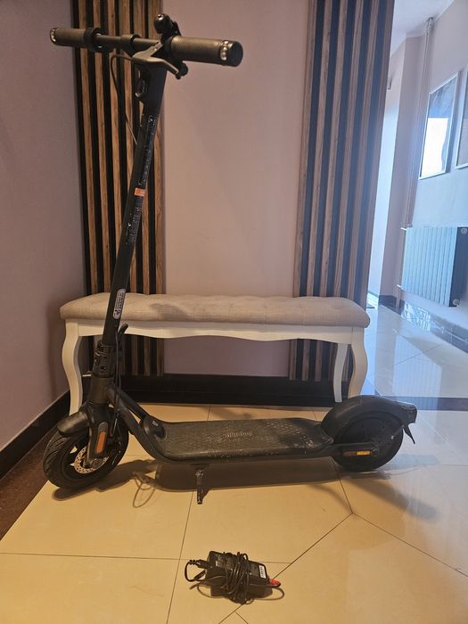Hulajnoga elektryczna Ninebot F2