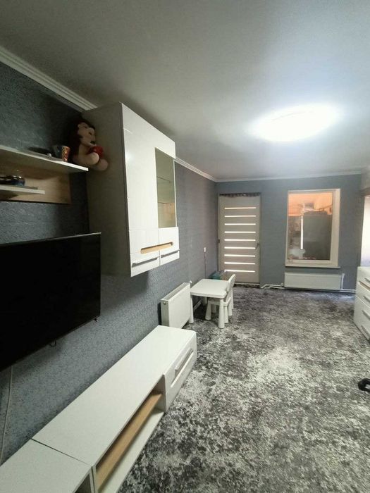 Продажа частини будинку в р-ні Казбет гарний жилий стан