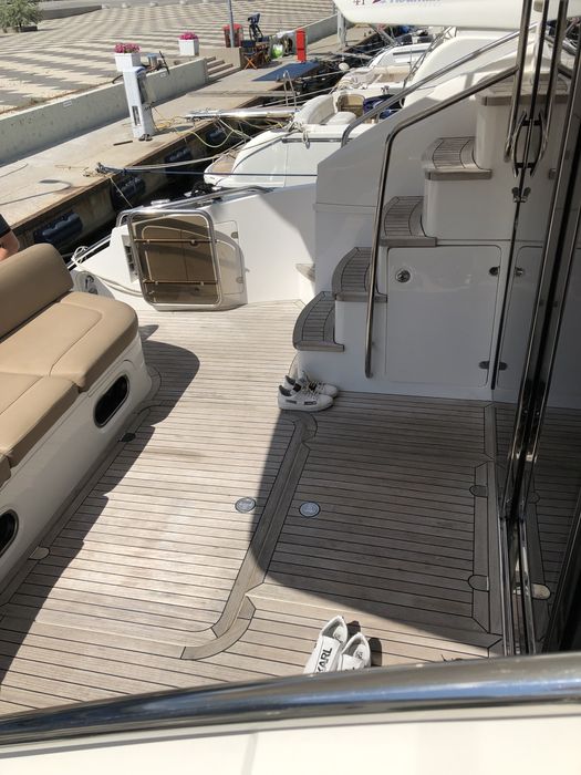 Яхта Princess 50