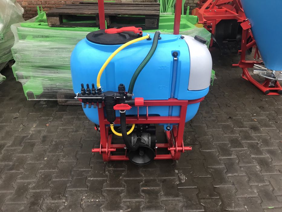 Навісний оприскувач, оприскувач, обприскувач польський