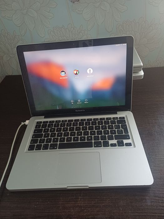 Продам MacBook pro