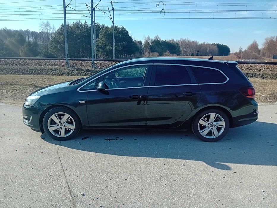 Opel astra j kombi 1.6 turbo