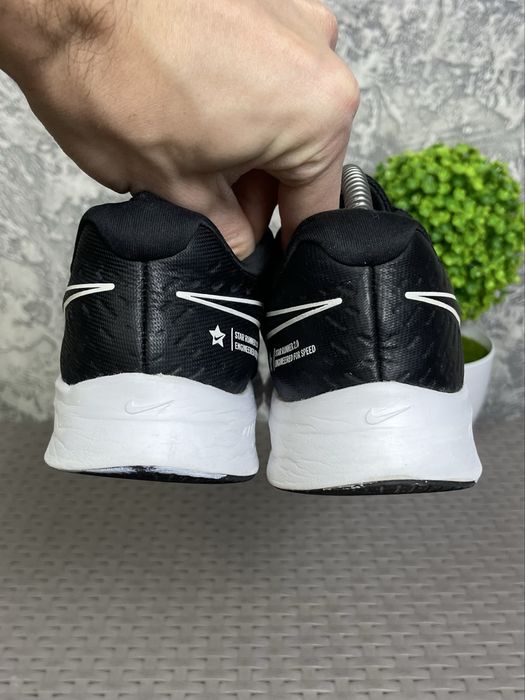 Nike Star Runner кроссовки 37 размер беговые черные