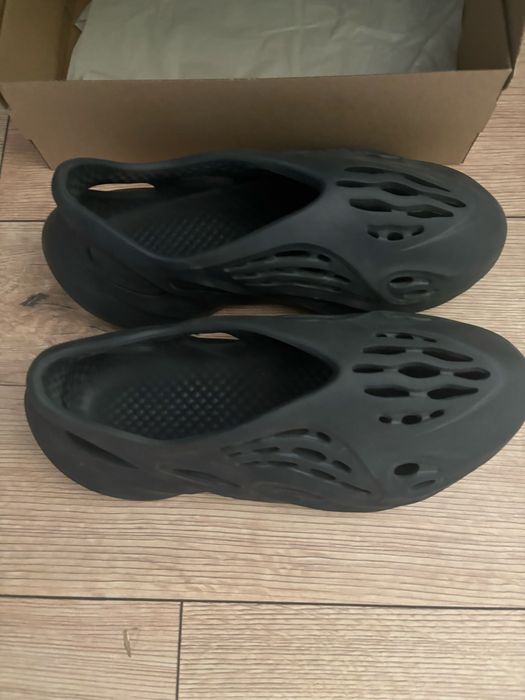 Yezzy foam runner