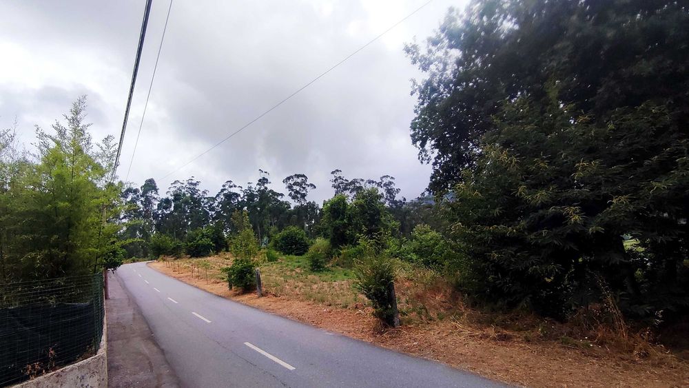 Terreno com 14760m2 dos quais 3350m2 em área construtiva