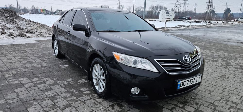 Toyota Camry XLE 2011