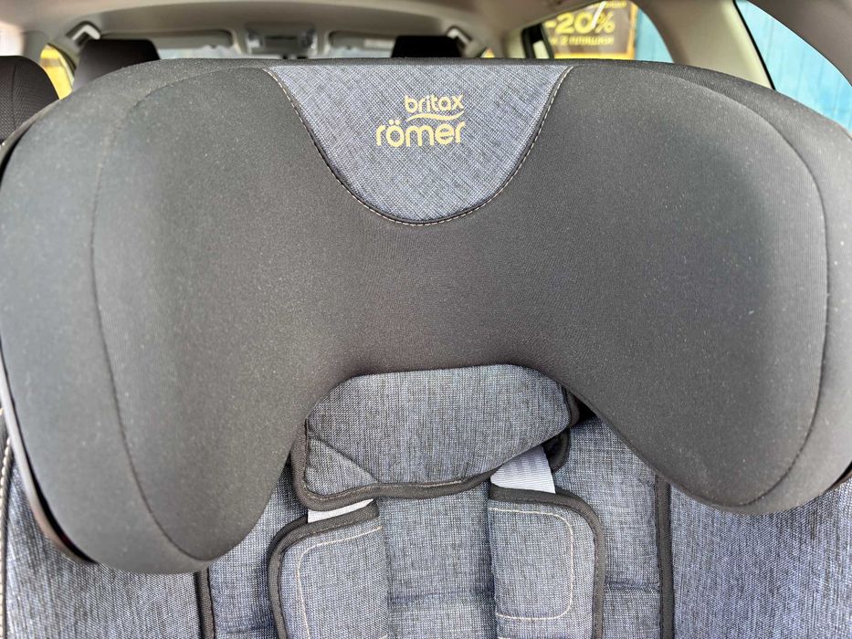 Продам б/у Автокресло Britax-Romer Advansafix IV М Blue Marble