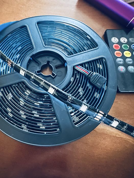 LED стрічка 5V RGB 5м водонепроникна