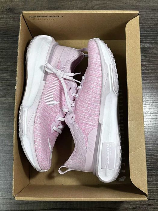Кроссовки Nike ZoomX Invincible 3