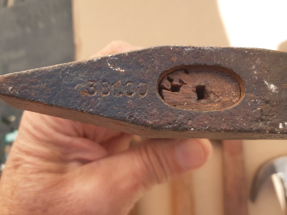 martelos serrotes esquadros