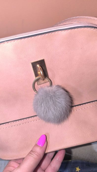 Bolsa Senhora com Pompom