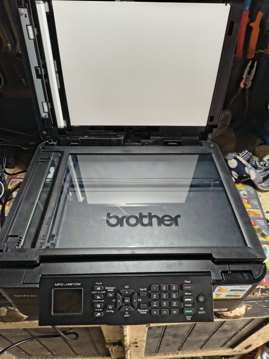Brother MFC-J491 DW, não liga