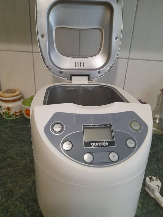Хлебопечка Gorenje BM 900W