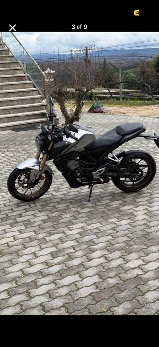 Honda Cb125r Prateada/Dourada