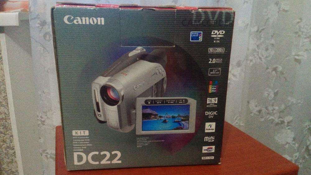 Видеокамера Canon DC22