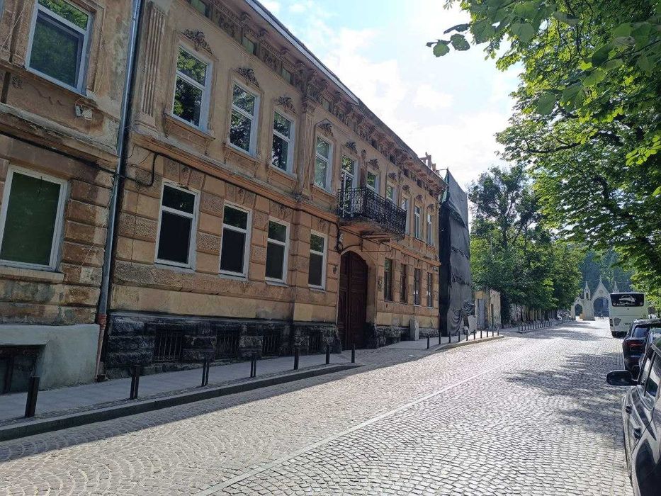 Продаж нежитлового приміщення вул. Пекарська