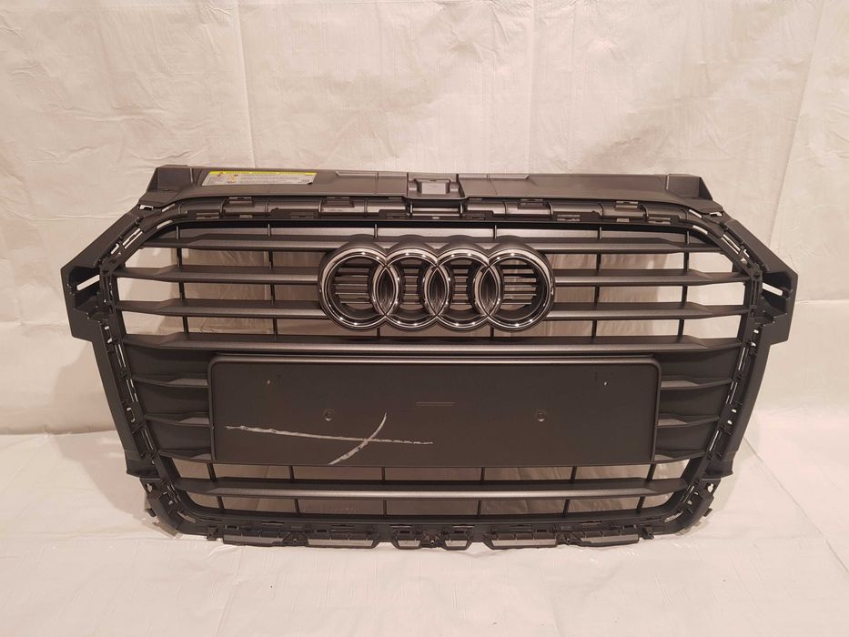 Atrapa grill przedniego zderzaka przód 8XA lift Audi A1 14-18 lift