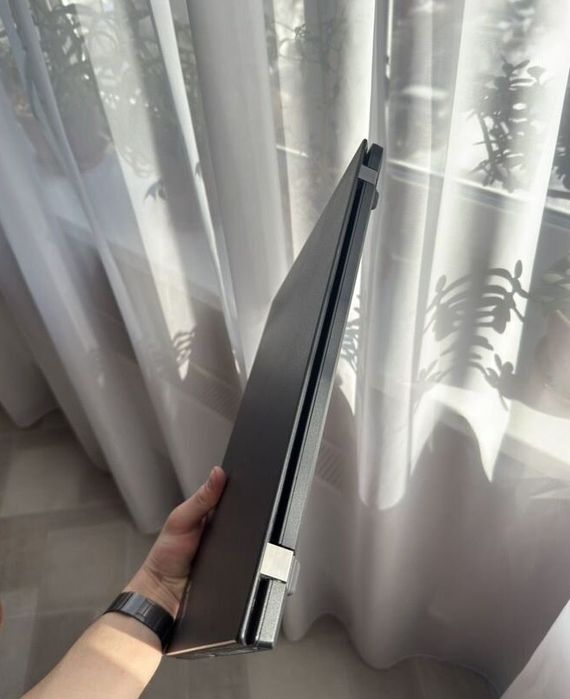 Lenovo 15,6" i5 та 16Гб DDR4, 250Гб SSD