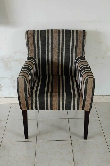 "Antigos" 4 Cadeirões Vintage estilo Nórdico. REPARADOS - CONSISTENTES!