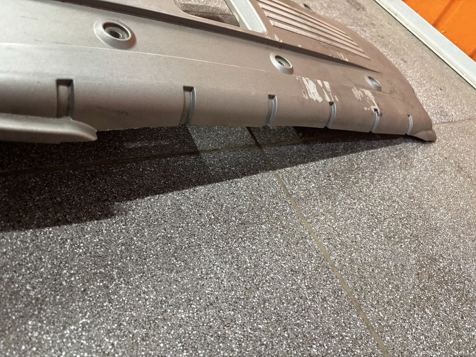 Кришка двигуна н52б30