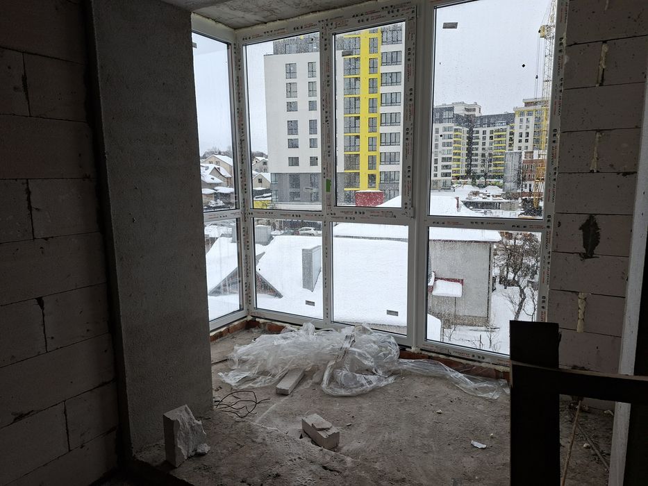 2кім. квартира біля  центру і Старого парку