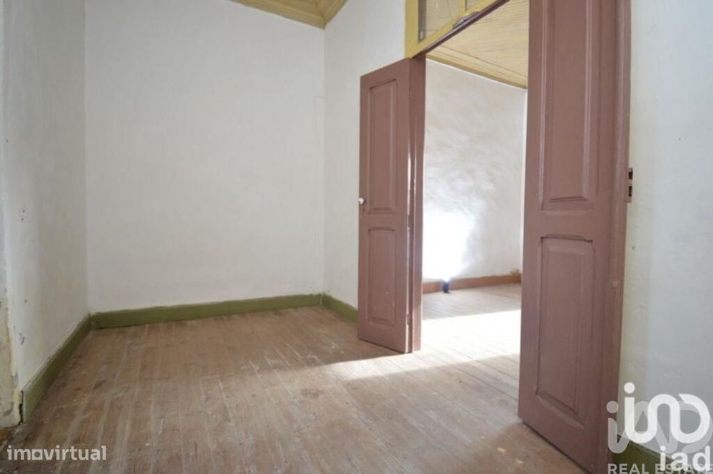 Casa T5 em São Miguel, Santa Eufémia e Rabaçal de 270,00 m2