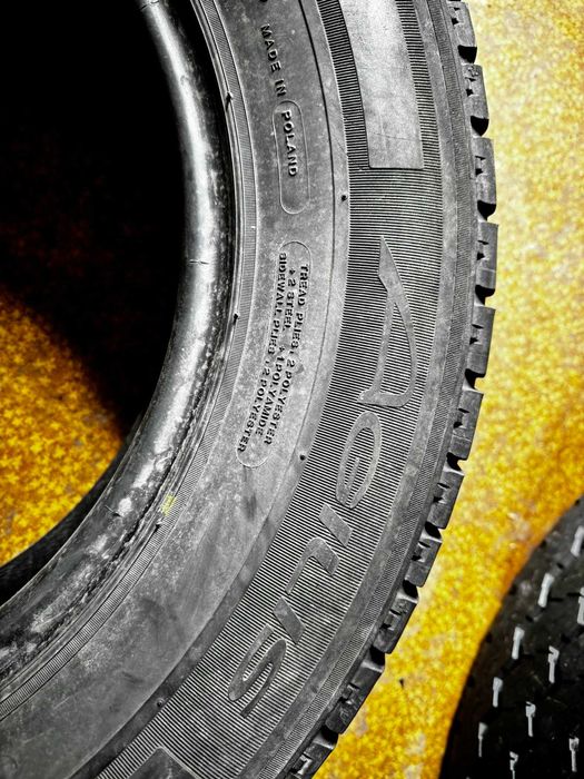 235/65 16С Michelin  Agilis шини вантажні літо