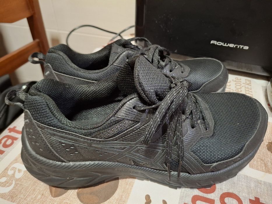 Tenis asics semi novos Homem