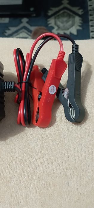 Prostownik ładowarka samochodowa 12v 6A tylko wysyłka