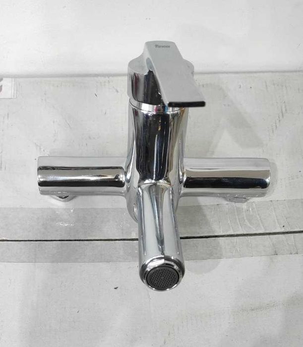 Bateria wannowo-natryskowa ścienna z serii Teka