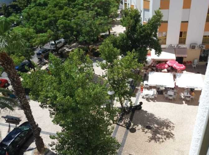 arrenda apartamento ao ano em quarteira