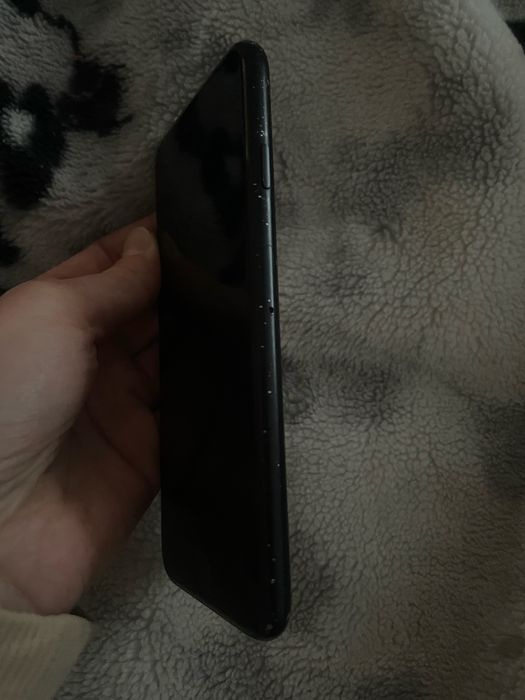 iPhone SE (2020)