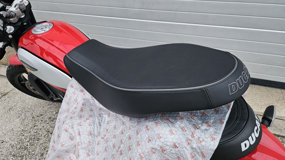 Ducati Scrambler Ícon Red 800cc