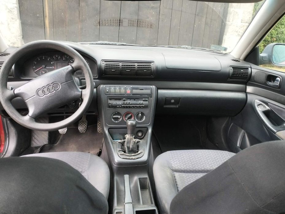 Samochód Audi a4