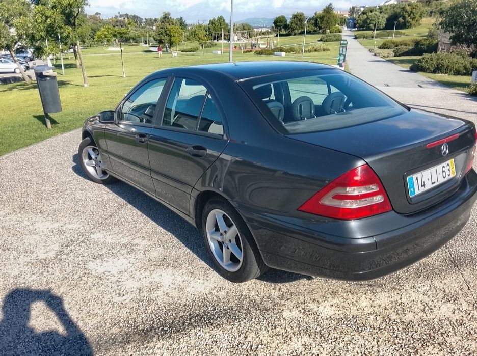 Mercedes C220 Cdi Auto Poucos Quilómetros
