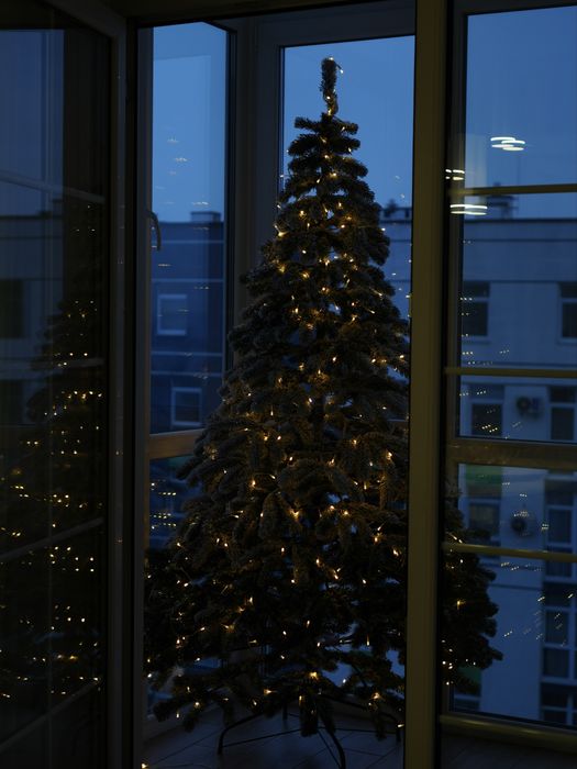 Штучна ялинка засніжена