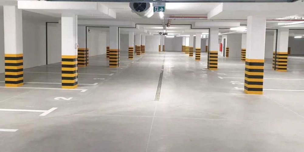 Wynajmę miejsca postojowe w hali garażowej ZAWADZKA 54 Łomża