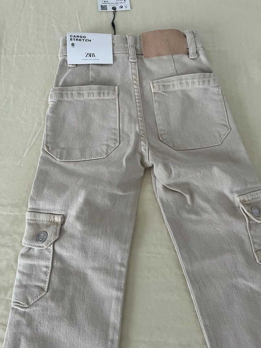 Calças Zara Cargo Stretch bege, 6 anos – novas