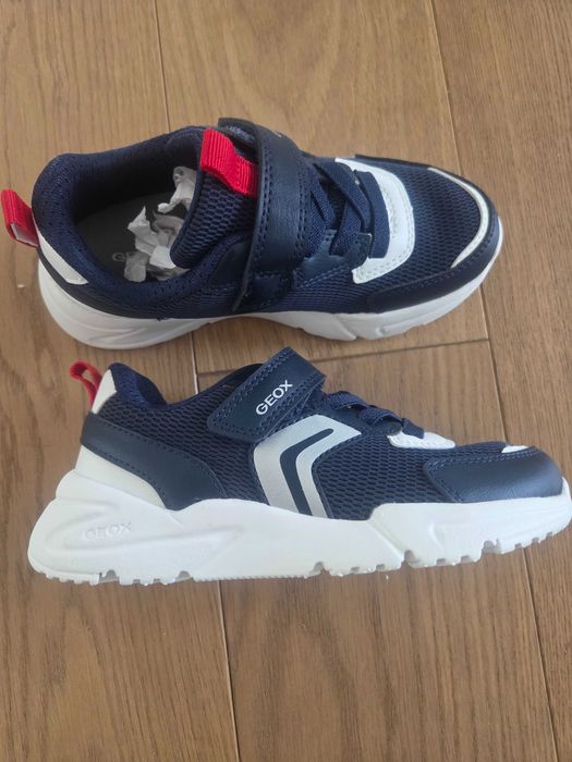 Sneakersy chłopięce Geox rozm. 30 nowe