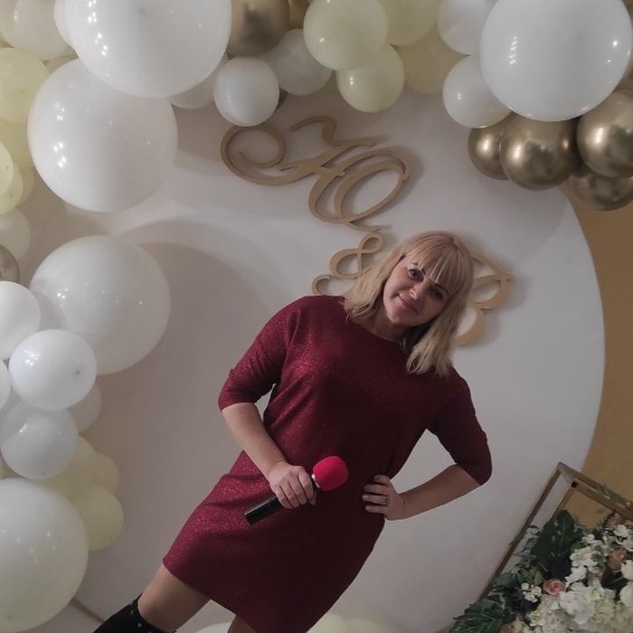 Ведуча , тамада , музика на Ваше свято ! Діджей