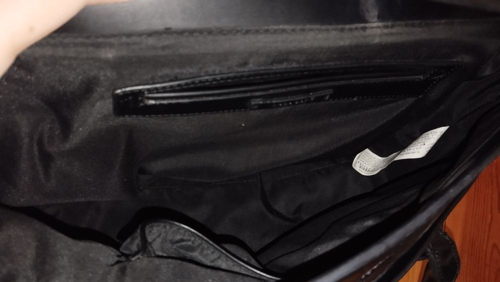 Сумка Zara чорна шкіряна б/у