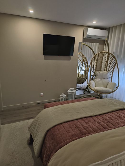 Banqueta e colcha cama