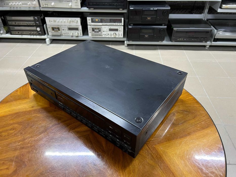 Odtwarzacz płyt CD Denon DCD-910 Audio Room