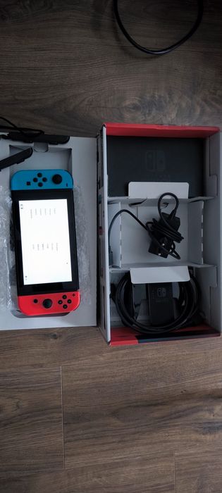 Nitendo Switch - konsola komplet