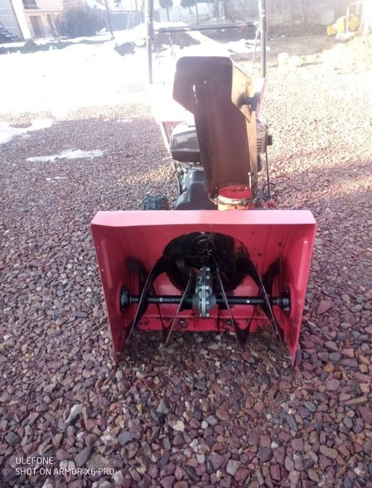 Dwie odśnieżarki do śniegu