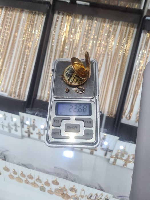 Продам годинник золотий кешеньковий